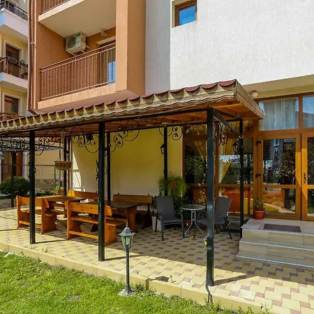 Cozy Double In Dafinka Qf Holiday home Burgas