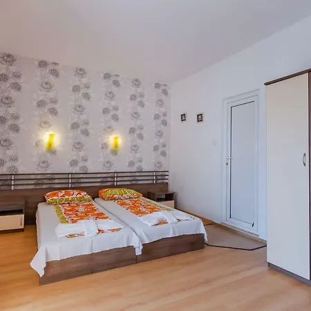 Cozy Double In Dafinka Qf Holiday home Burgas